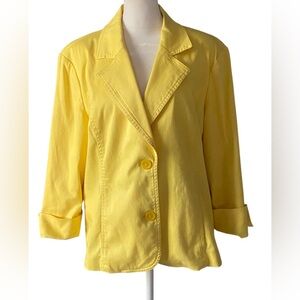Chico’s yellow Blazer 2 button lined size 2